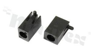 Podstawka pod diodę LED; kątowa; średnica LED 3.0mm; czarna; dodatkowa nóżka pozycjonująca