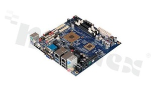Płyta główna Mini-ITX; procesor 2.0GHz QuadCore E-Series lub 1.6GHz Eden X4 lub 1.0 GHz Eden X2 ; MPEG-2; WMV9; VC1; H.264; 2 x LVDS; 2 x HDMI; 1 x VGA; 4 xCOM; 9 x USB; 2 x SATA; 2 x GigaLAN; 1 x PCIex4; 1 x PS/2; temperatura pracy od 0+60C