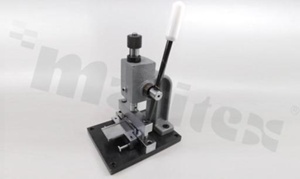 Prasa do zaciskania przewodów płaskich w złączach Micro-Match