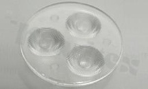 Soczewka do diod LED high power; kąt rozsyłu: 40 do 46 stopni FWHM; ilość diod: 3; rozmiar: okrąg 50mm; wysokość: 15.6mm; rodzaj materiału: PMMA; sposób mocowania: klej; kołek