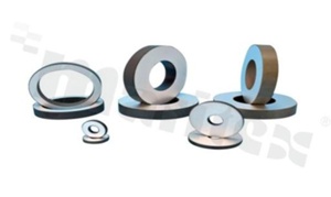 Ceramiczny pierścień piezoelektryczny; 25x10x4mm; materiał piezoelektryczny: PZT8