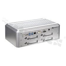Bezwentylatorowy komputer wbudowany; Intel Core i3/i5/i7/ Celeron 3965U; RAM: do 32GB; COM; 4xUSB; LAN; DVI-I; Audio; SATA; mSATA; 3xmPCIe; temp. pracy: -25+70C; 24-110VDC