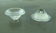 Lens for LED high power; angle: 40 degrees ; Number of LEDs: 1; Dimensions: round 21mm; Height: 9.6mm; material: PMMA; PC; Fastening: glue