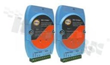 Industrial 1-port RS-232 to 1-port RS-422/485 serial media converter; operating temperature -10+70 deg.C; DIN rail mountable