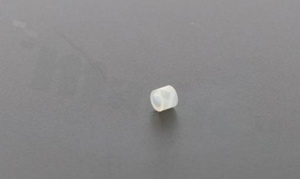 Tulejka dystansowa; plastikowa; okrągła; przelotowa bez gwintu; średnica zewnętrzna 3.7mm; średnica wewnętrzna 2.2mm; wysokość 3.0mm
