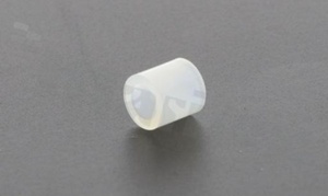 Tulejka dystansowa; plastikowa; okrągła; przelotowa bez gwintu; średnica zewnętrzna 5.0mm; średnica wewnętrzna 3.2mm; wysokość 5.0mm
