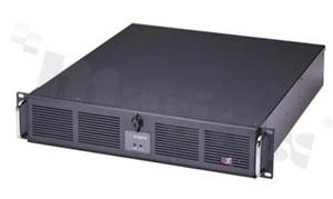 obudowa rack mount 19''; 2U; 5 slotów na karty ISA/PCI/PCIe; przeznaczona+montażu pasywnych platerów; zewnętrzne kieszenie 1 slimCD-ROM 1x 5.25''; 1x 3.5''; wewnętrzna kieszeń 3.5''; głębokość 450mm