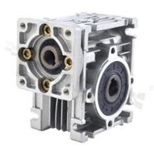 Silnik; krokowy z przekładnią; trzymający moment obrotowy 12-20Nm; 43-87%; przełożenie 5-80; 0.57-1.5kN; 58x97x63mm