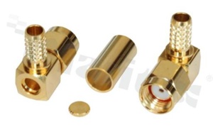 Wtyk SMA rewersyjny; żeński; kątowy; zaciskany na kablu RG58