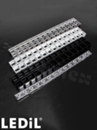 Soczewka do diod LED high power; kąt rozsyłu: ok. 30 stopni wide beam; ilość diod: 14; rozmiar: 280x21mm; wysokość: 13.3mm; rodzaj materiału: PMMA; sposób mocowania: kołek; śruby; zatrzaski; kolor: mleczny