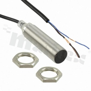 Czujnik zbliżeniowy; indukcyjny; materiał: mosiądz niklowany; długość: 78mm; gwint: M18; ekranowany; odległość wykrywania: 8mm; zasilanie: 10-30V DC; PNP-NO; przewód: 2m