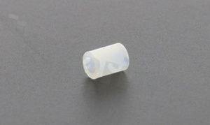Tulejka dystansowa; plastikowa; okrągła; przelotowa bez gwintu; średnica zewnętrzna 3.7mm; średnica wewnętrzna 2.2mm; wysokość 5.0mm