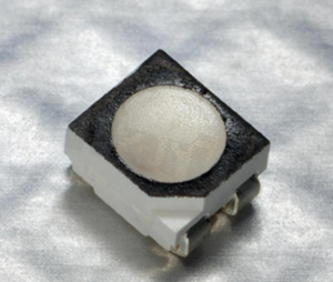 LED CREECLV1A-FKB-CK1vw1de1BB7C3C3; RGB Full Color; R: 560-1010 mCd/ 619-624nm; G: 1260-2240 mCd/ 520-535nm; B: 252-450 mCd/460-475nm; 3x20mA; 3.2x2.8mm; czarny front