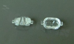 Soczewka do diod LED high power; kąt rozsyłu: owalny 85 x 135 stopni FWHM; ilość diod: 1; rozmiar: 18x10.14mm; wysokość: 6mm; rodzaj materiału: PC; sposób mocowania: klej